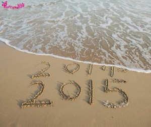 2015-Wishes-Written-with-Finger-on-Beach-Sand-New-Year